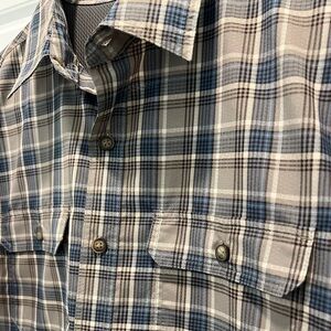 Men’s small Croft and Barrow short sleeve button up quick dry plaid shirt